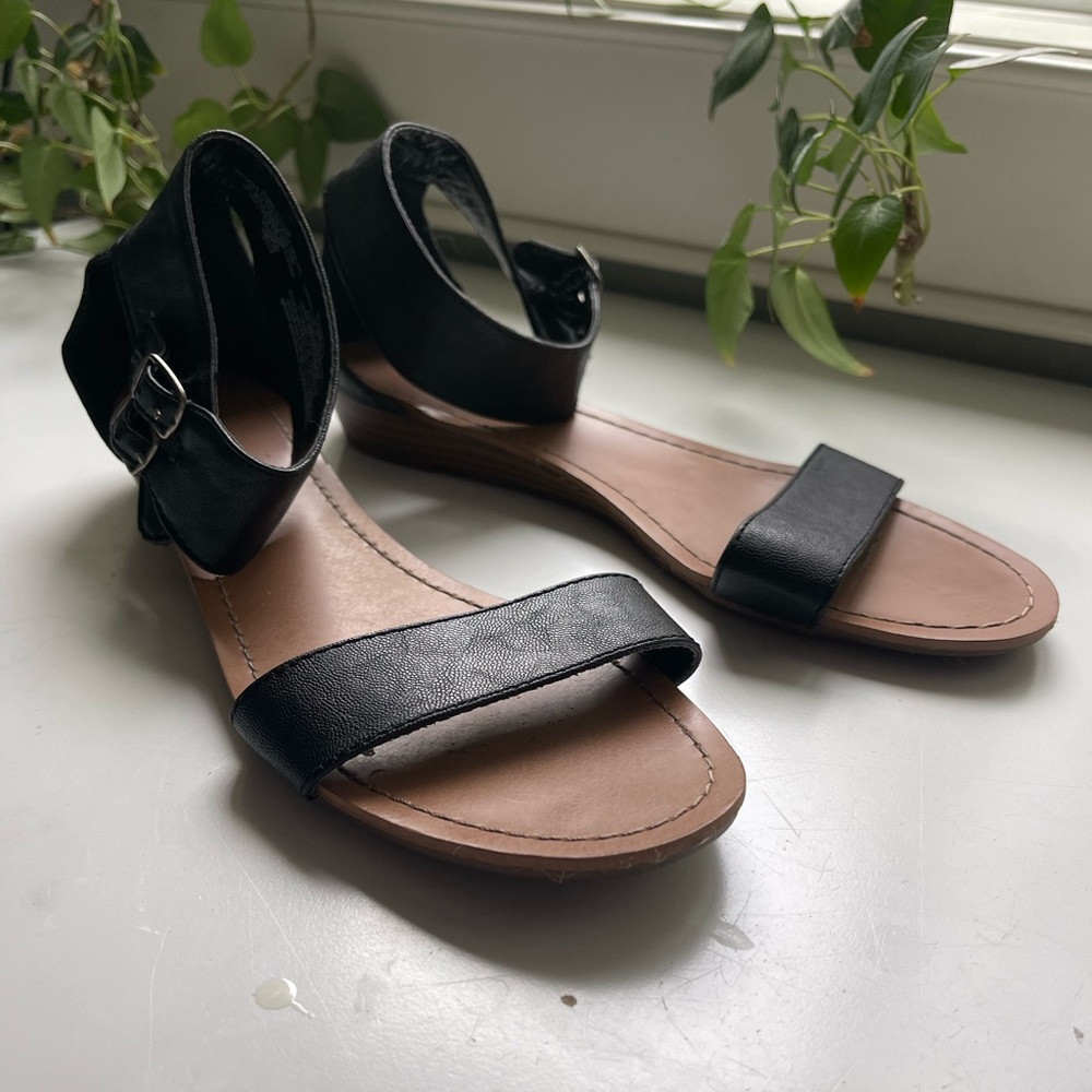 Old Navy sandals